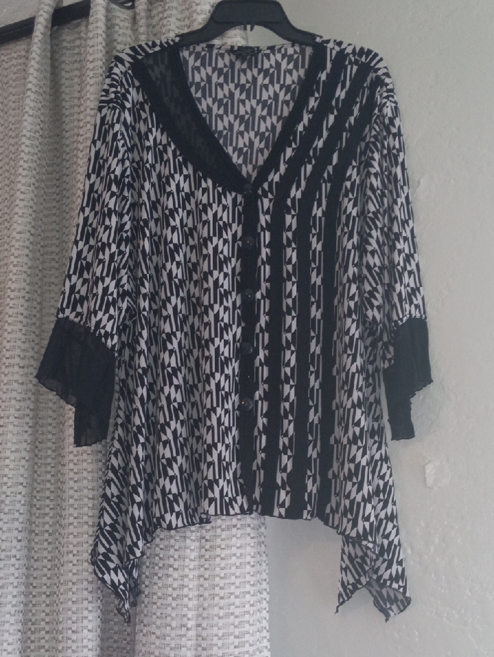 Russell Kemp Black and White Geometric Button-Front Top